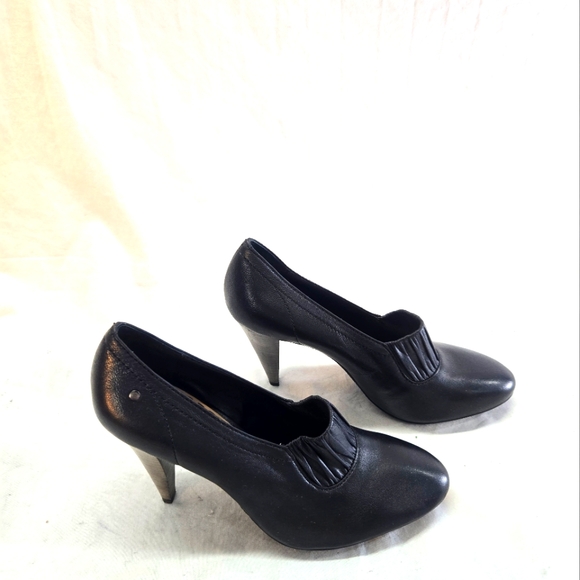 Coach Women's Size 8.5 Black Leather Adra Bootie Heels Pumps - Picture 2 of 8